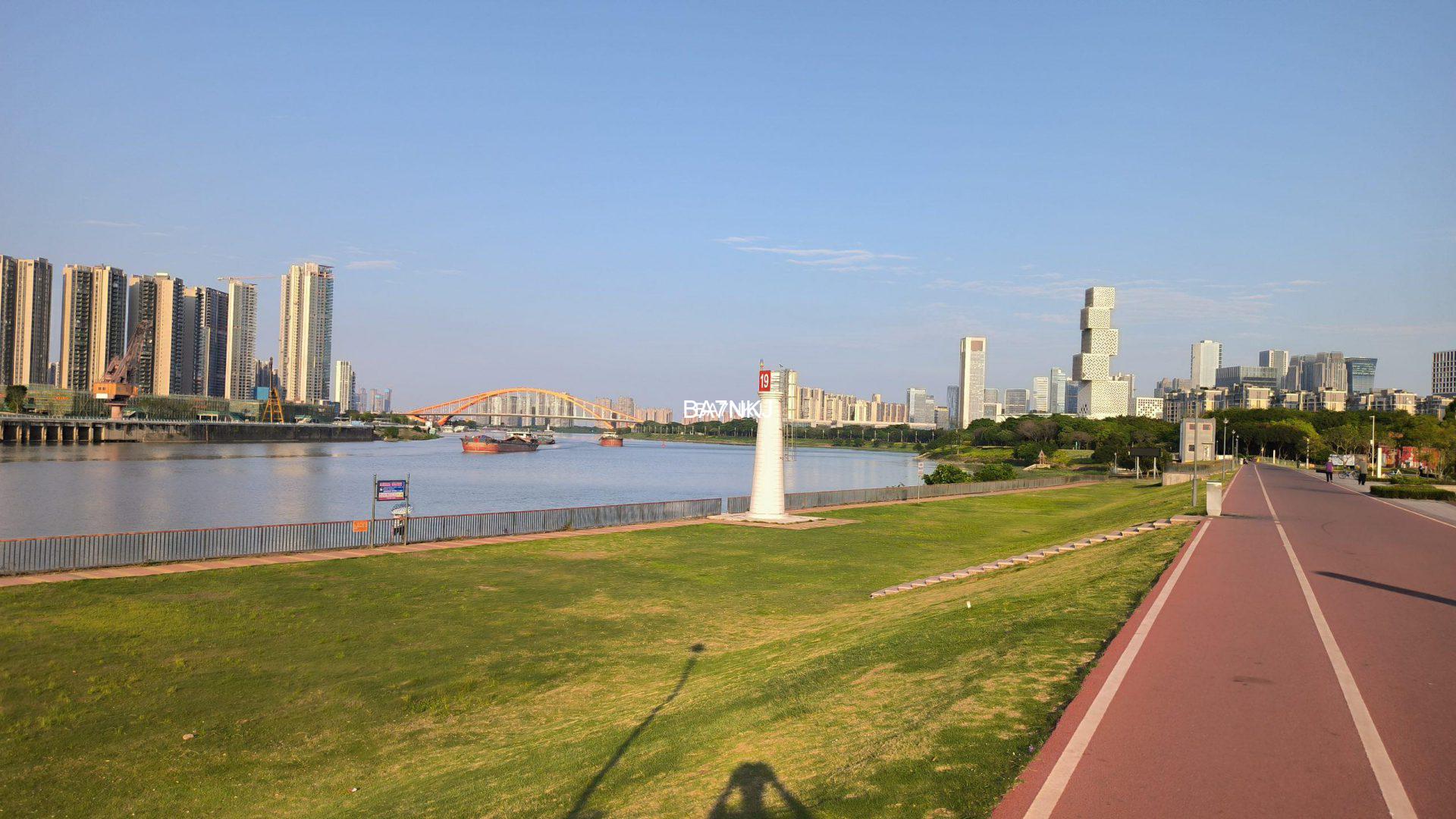 户外过河如何看浪头判断河道安全