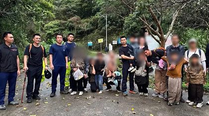 深圳家长带幼童走山野路遇暴雨导致幼童失温